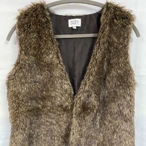 Fur Vest - Suzy Shier